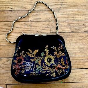 VINTAGE CARPET  BAG